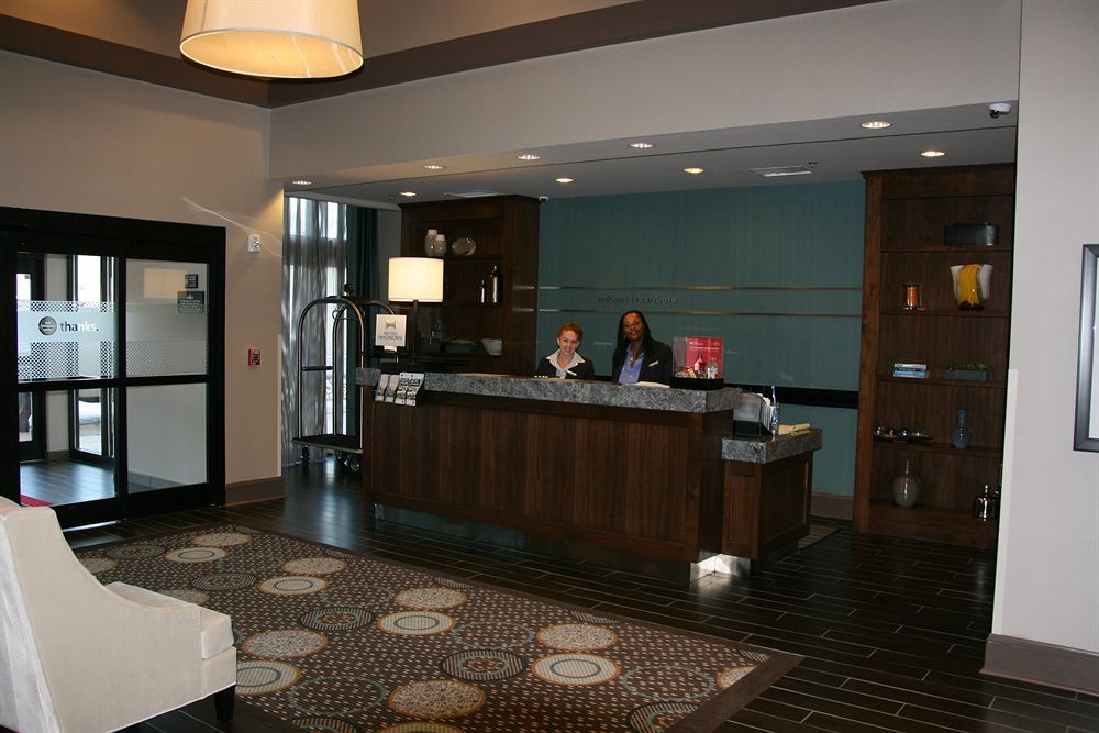 Hampton Inn & Suites Chapel Hill/Carrboro Exterior foto