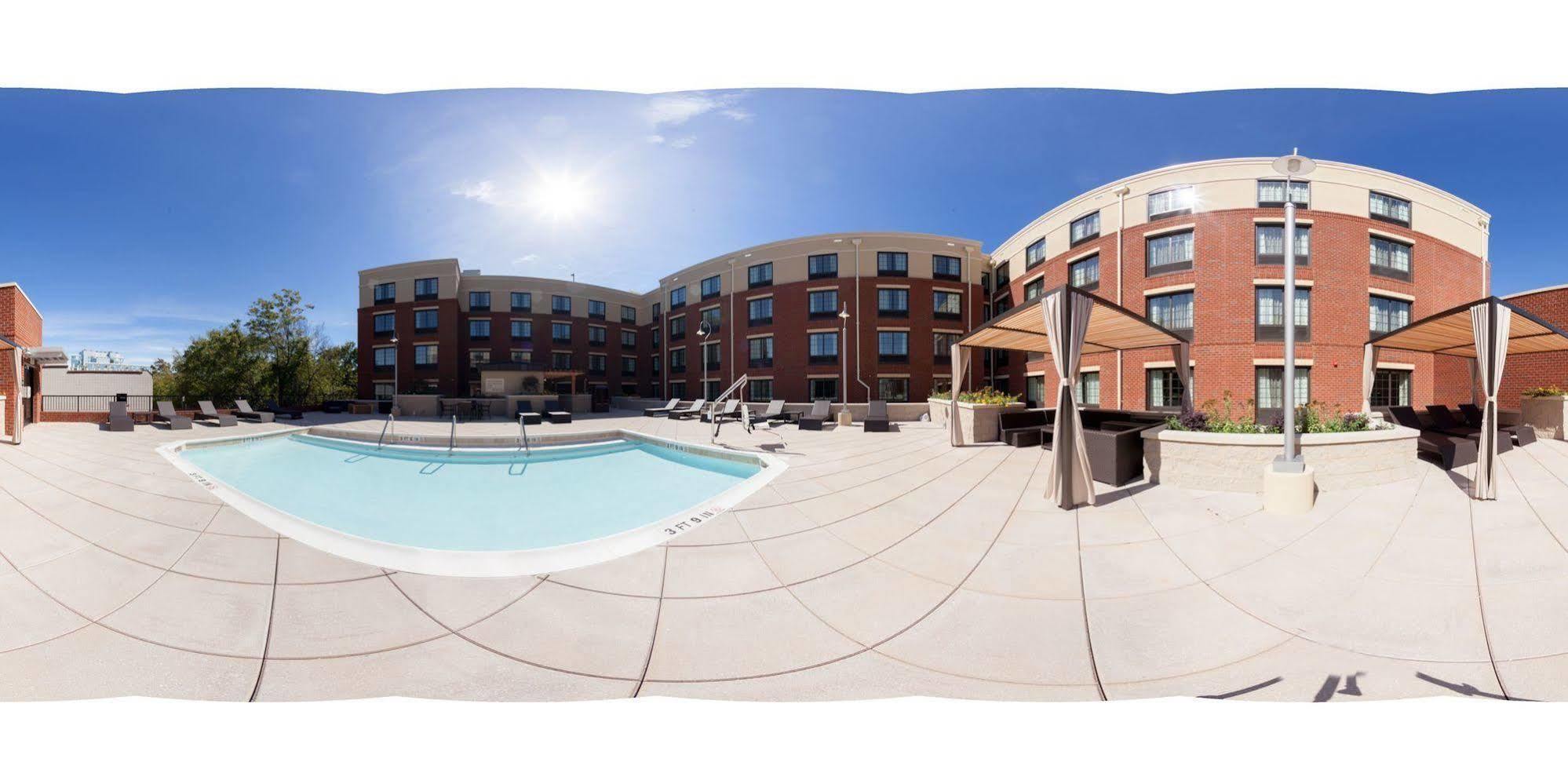 Hampton Inn & Suites Chapel Hill/Carrboro Exterior foto